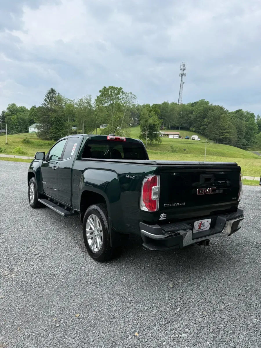 More photos of 2015 GMC Canyon SLT EXTENDED CAB 4X4 at Number One Auto Sales, WV