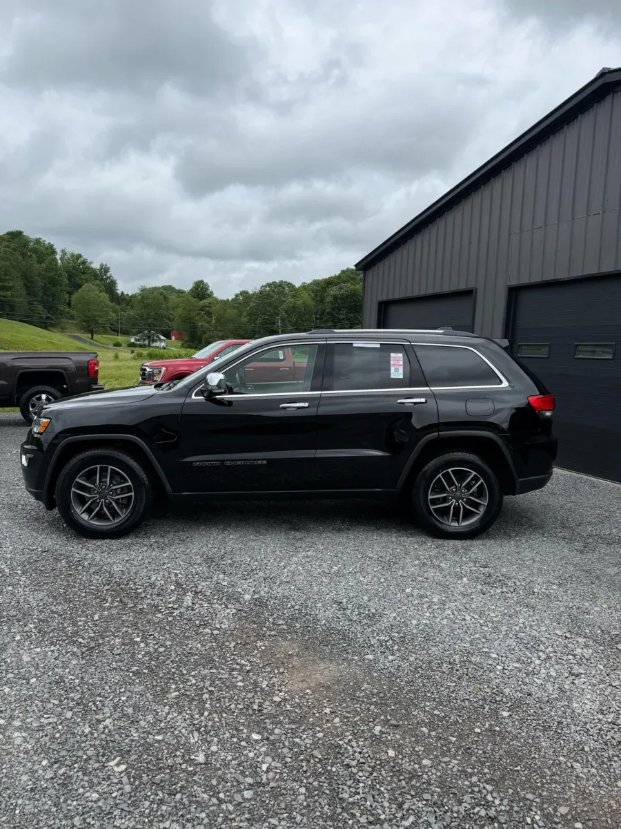 Another view of 2019 Jeep Grand Cherokee Limited 4x4 for sale in Buckhannon, WV at Number One Auto Sales