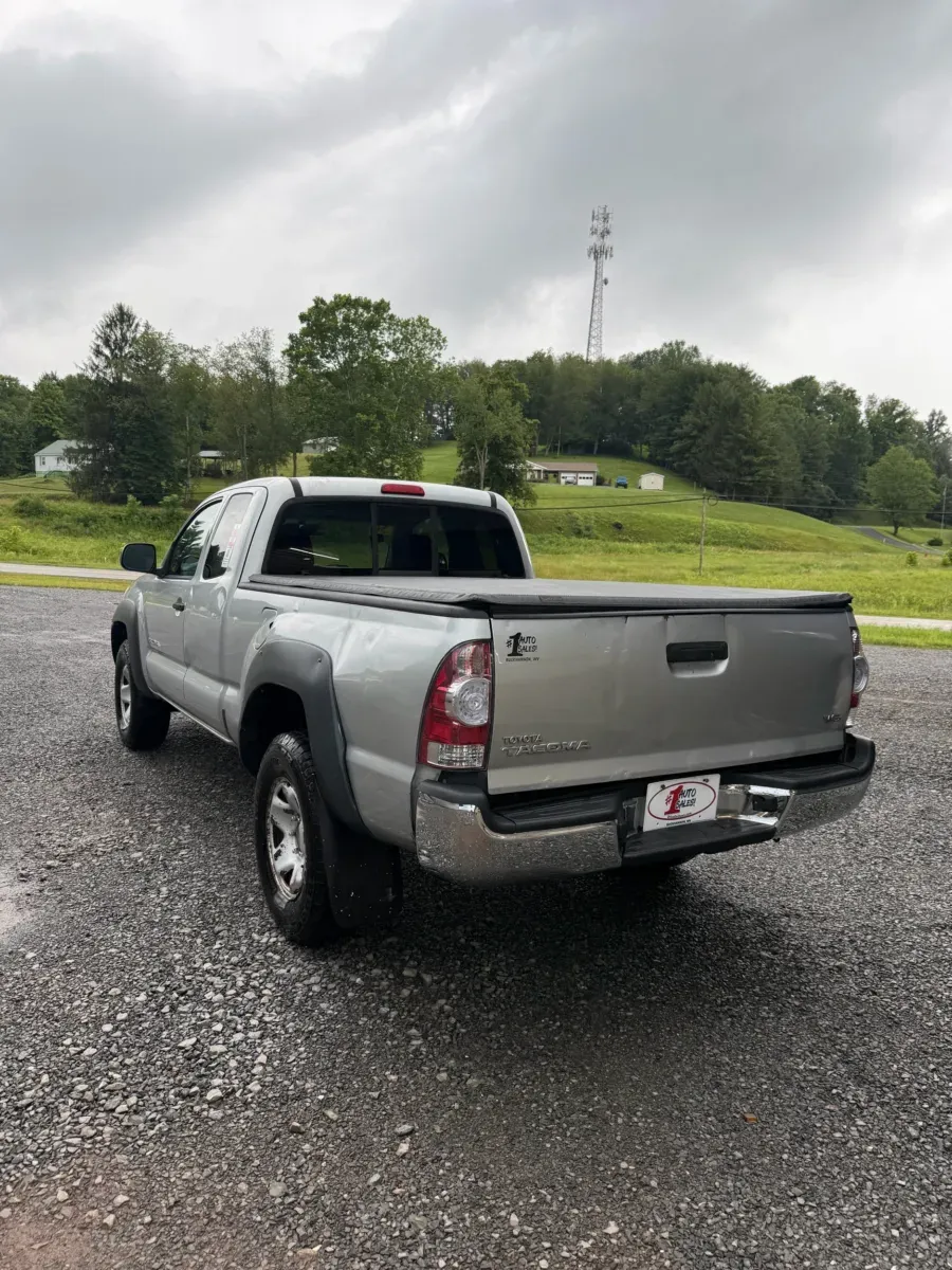 More photos of 2007 Toyota Tacoma V6 Ext. Cab 4x4 at Number One Auto Sales, WV