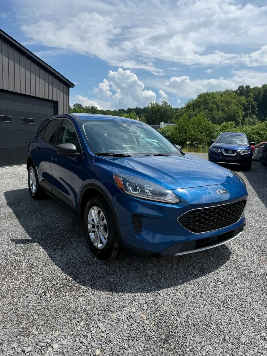 Photos of 2022 Ford Escape SE AWD for sale in Buckhannon, WV at Number One Auto Sales