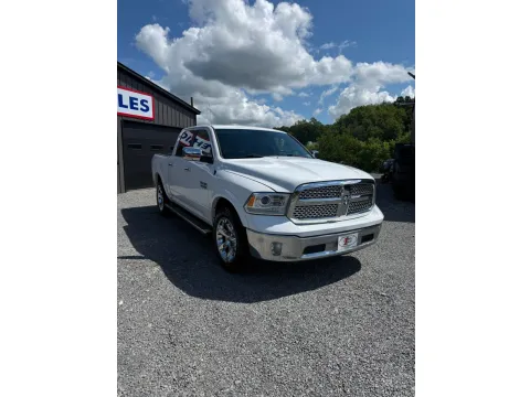 More photos of 2018 Ram 1500 Laramie Crew Cab 4x4 at Number One Auto Sales, WV