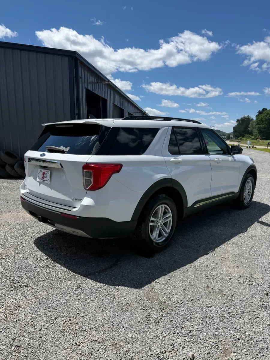 More photos of 2022 Ford Explorer XLT 4WD at Number One Auto Sales, WV