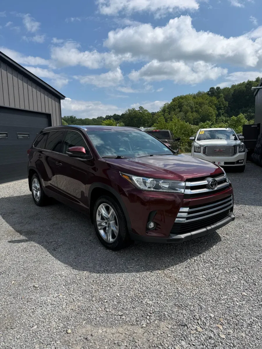 More photos of 2019 Toyota Highlander Limited AWD at Number One Auto Sales, WV