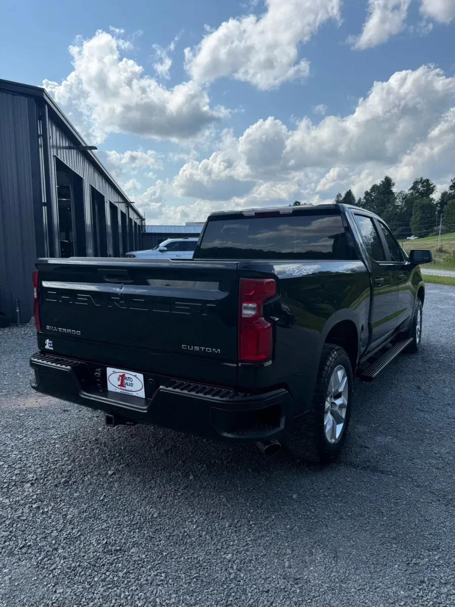 More photos of 2020 Chevrolet Silverado 1500 4WD Crew Cab Custom Edition at Number One Auto Sales, WV