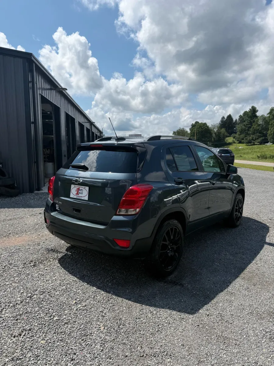 More photos of 2022 Chevrolet Trax AWD LT at Number One Auto Sales, WV