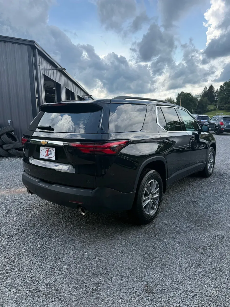 More photos of 2022 Chevrolet Traverse AWD LT at Number One Auto Sales, WV