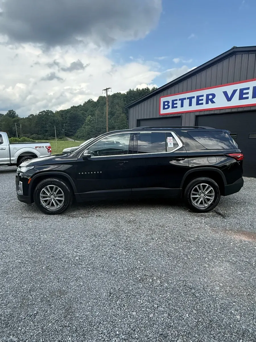 More photos of 2022 Chevrolet Traverse AWD LT at Number One Auto Sales, WV