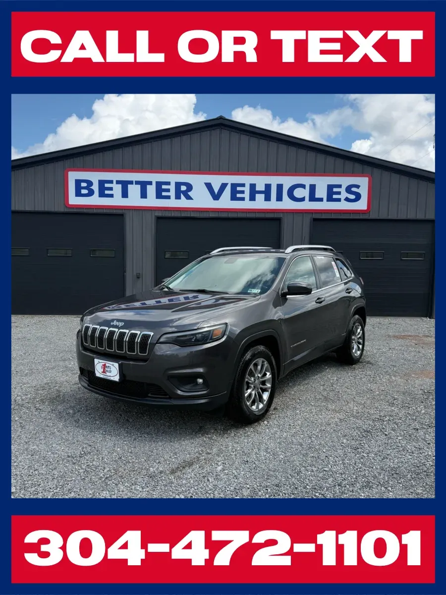 Gray 2019 Jeep Cherokee Latitude Plus 4x4 for sale in Buckhannon, WV