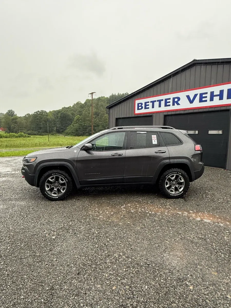 More photos of 2019 Jeep Cherokee Trailhawk 4x4 at Number One Auto Sales, WV