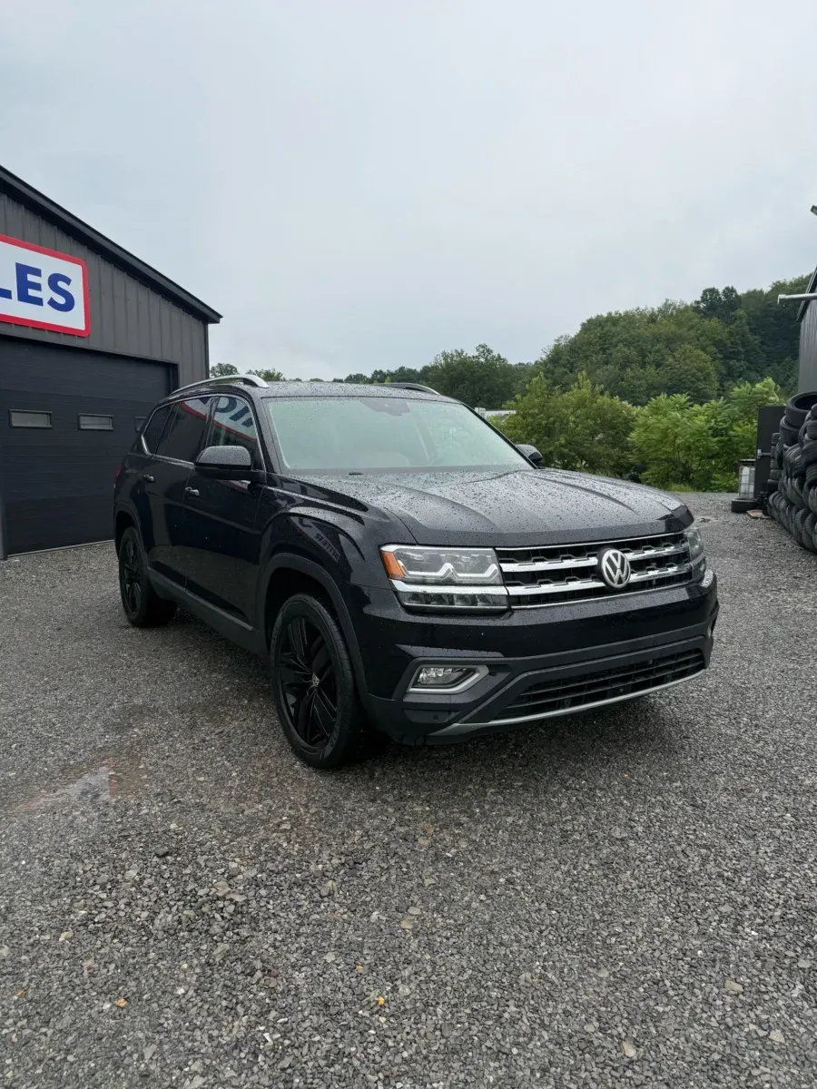 Photos of 2018 Volkswagen Atlas 3.6L V6 SEL Premium AWD for sale in Buckhannon, WV at Number One Auto Sales