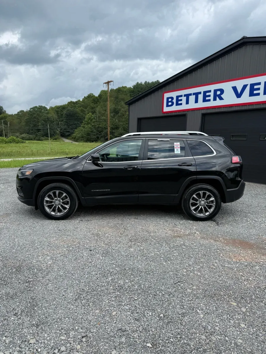 More photos of 2020 Jeep Cherokee Latitude Lux 4x4 at Number One Auto Sales, WV