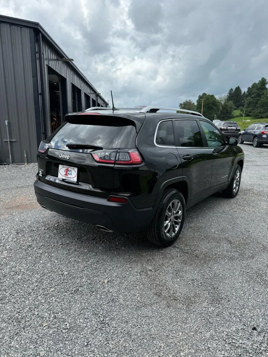 More photos of 2020 Jeep Cherokee Latitude Lux 4x4 at Number One Auto Sales, WV