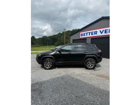 More photos of 2022 Jeep Cherokee Trailhawk 4x4 at Number One Auto Sales, WV