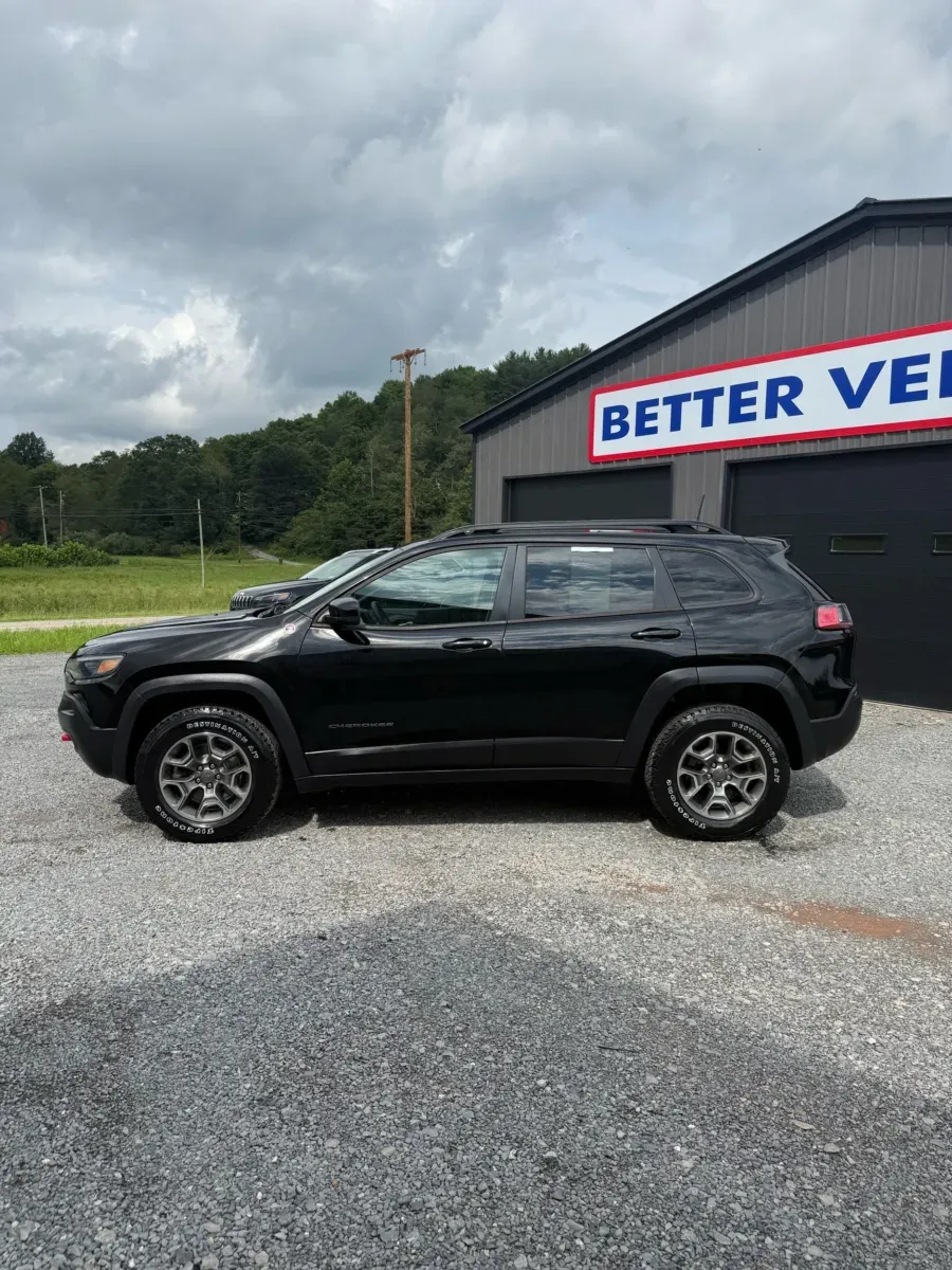 More photos of 2022 Jeep Cherokee Trailhawk 4x4 at Number One Auto Sales, WV