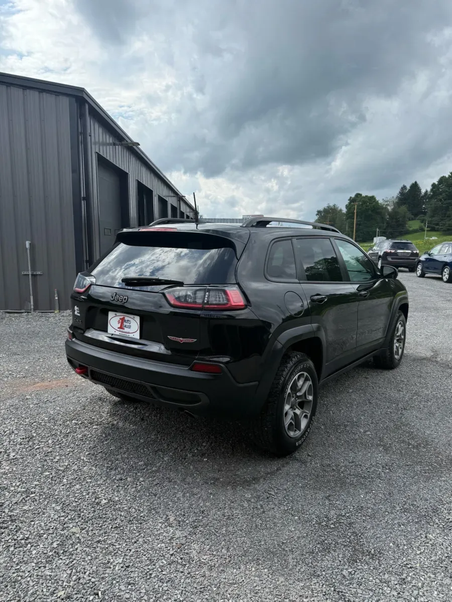More photos of 2022 Jeep Cherokee Trailhawk 4x4 at Number One Auto Sales, WV