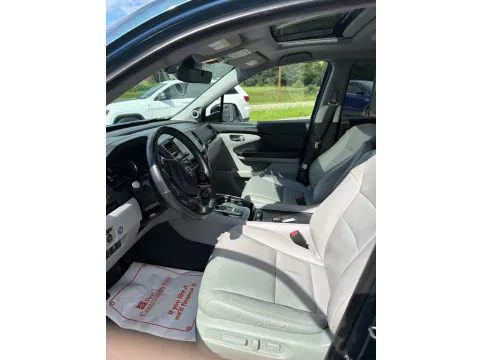 More photos of 2019 Honda Pilot Touring 4WD at Number One Auto Sales, WV