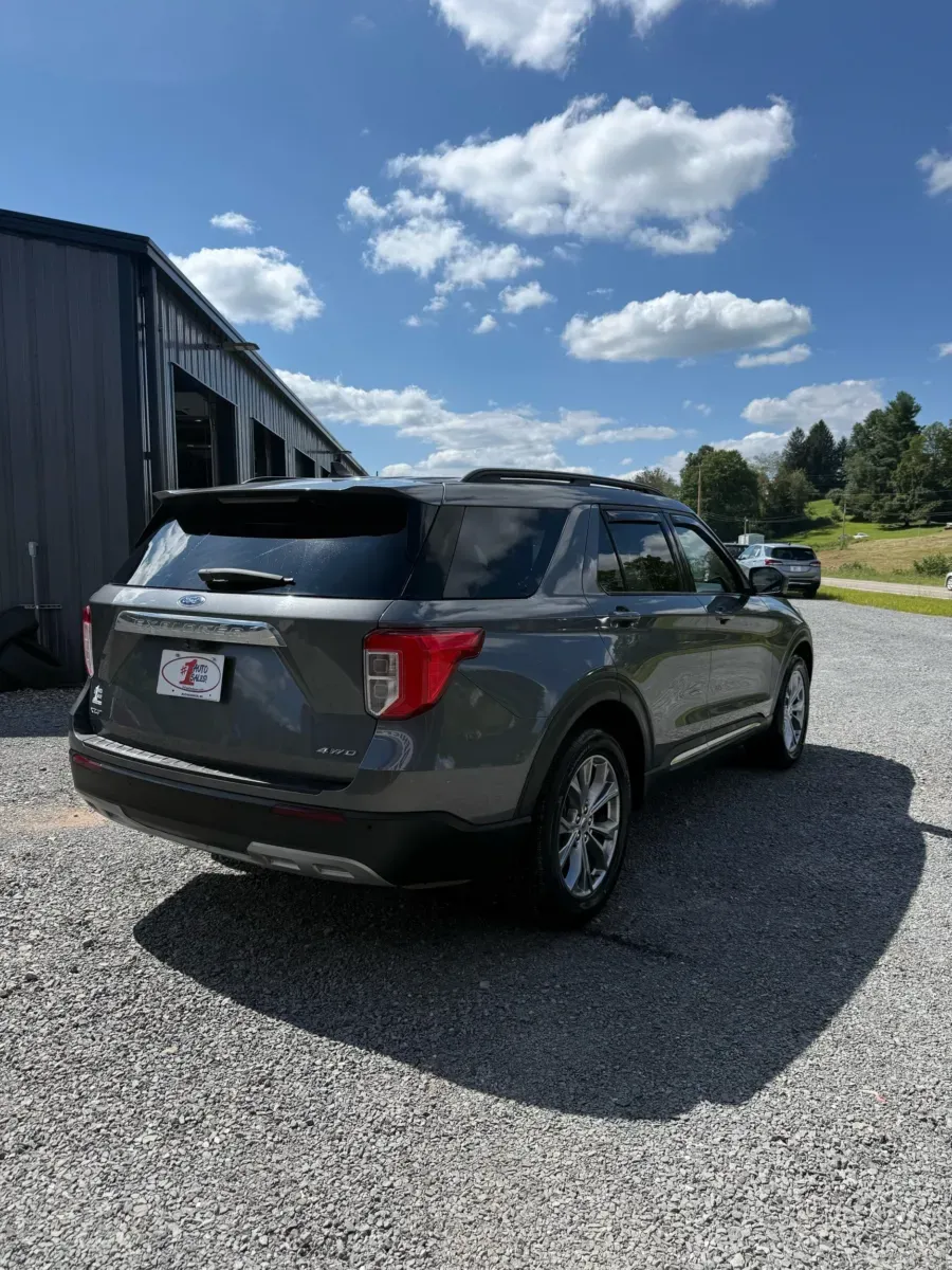 More photos of 2022 Ford Explorer XLT 4WD at Number One Auto Sales, WV