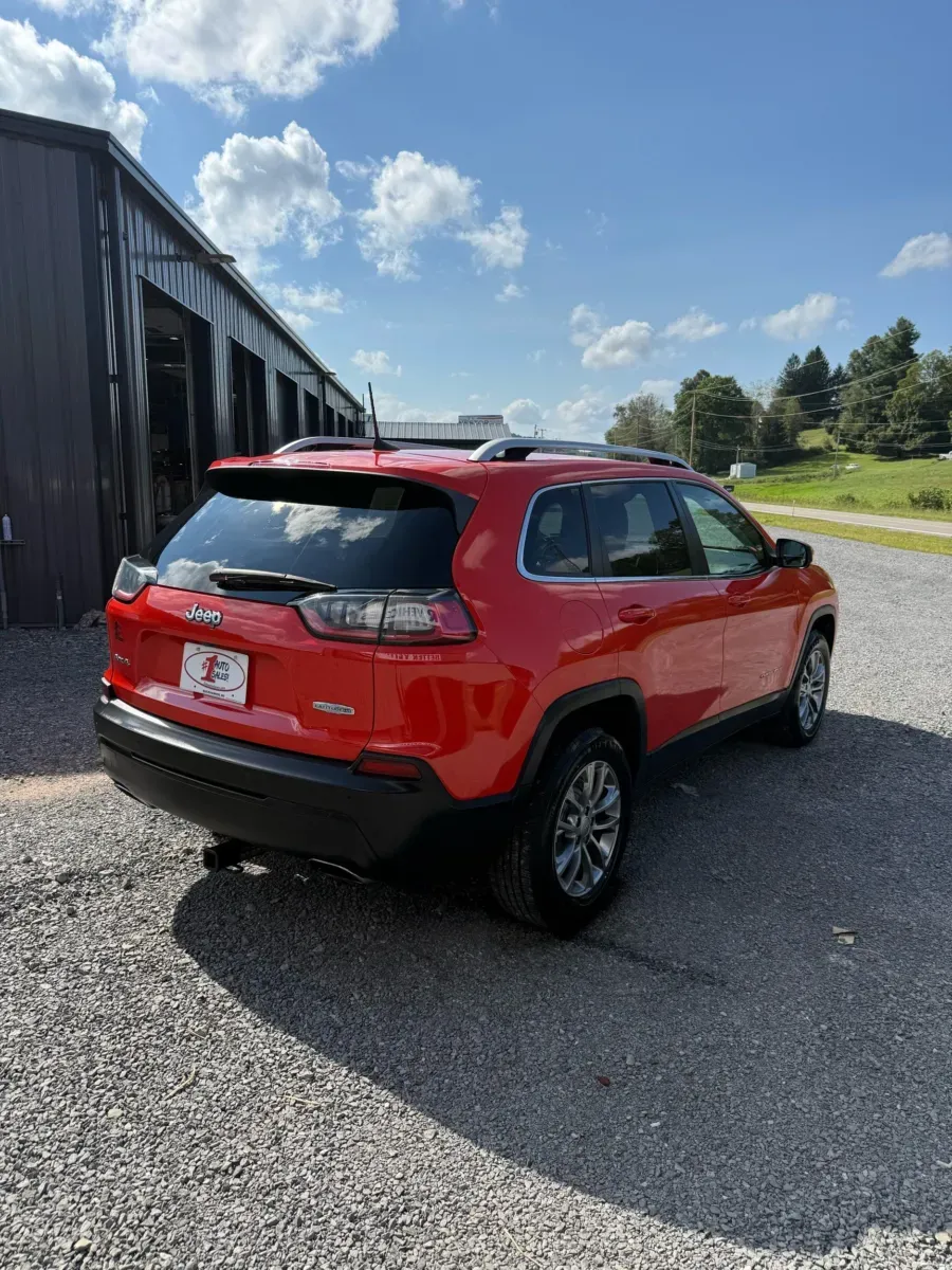More photos of 2021 Jeep Cherokee Latitude Lux 4x4 at Number One Auto Sales, WV
