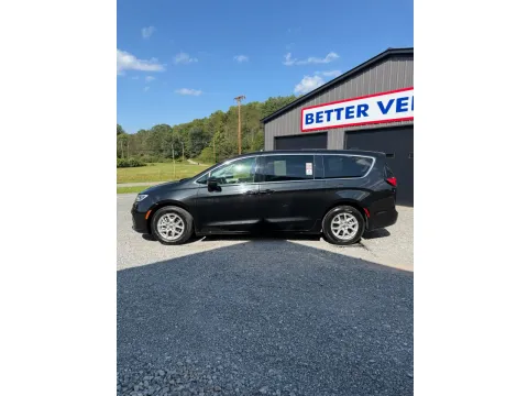 More photos of 2023 Chrysler Pacifica Touring L at Number One Auto Sales, WV