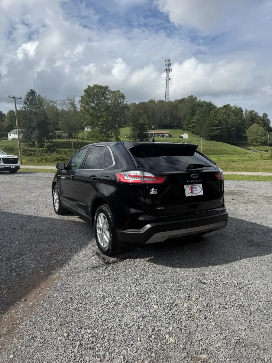 Another view of 2022 Ford Edge SEL AWD for sale in Buckhannon, WV at Number One Auto Sales