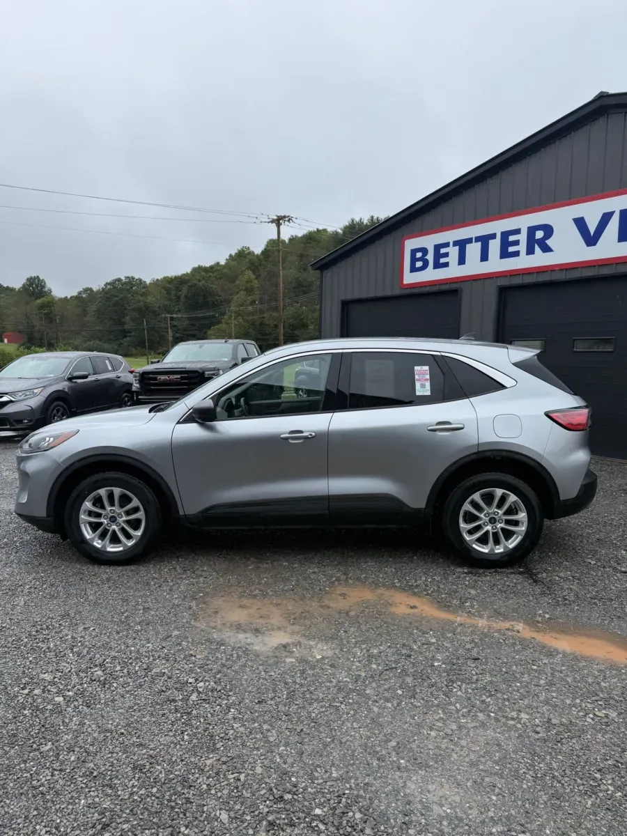 More photos of 2022 Ford Escape SE AWD at Number One Auto Sales, WV