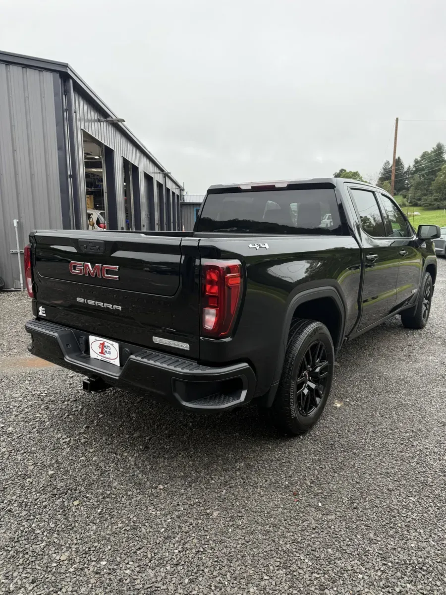 More photos of 2021 GMC Sierra 1500 4WD Crew Cab Elevation at Number One Auto Sales, WV