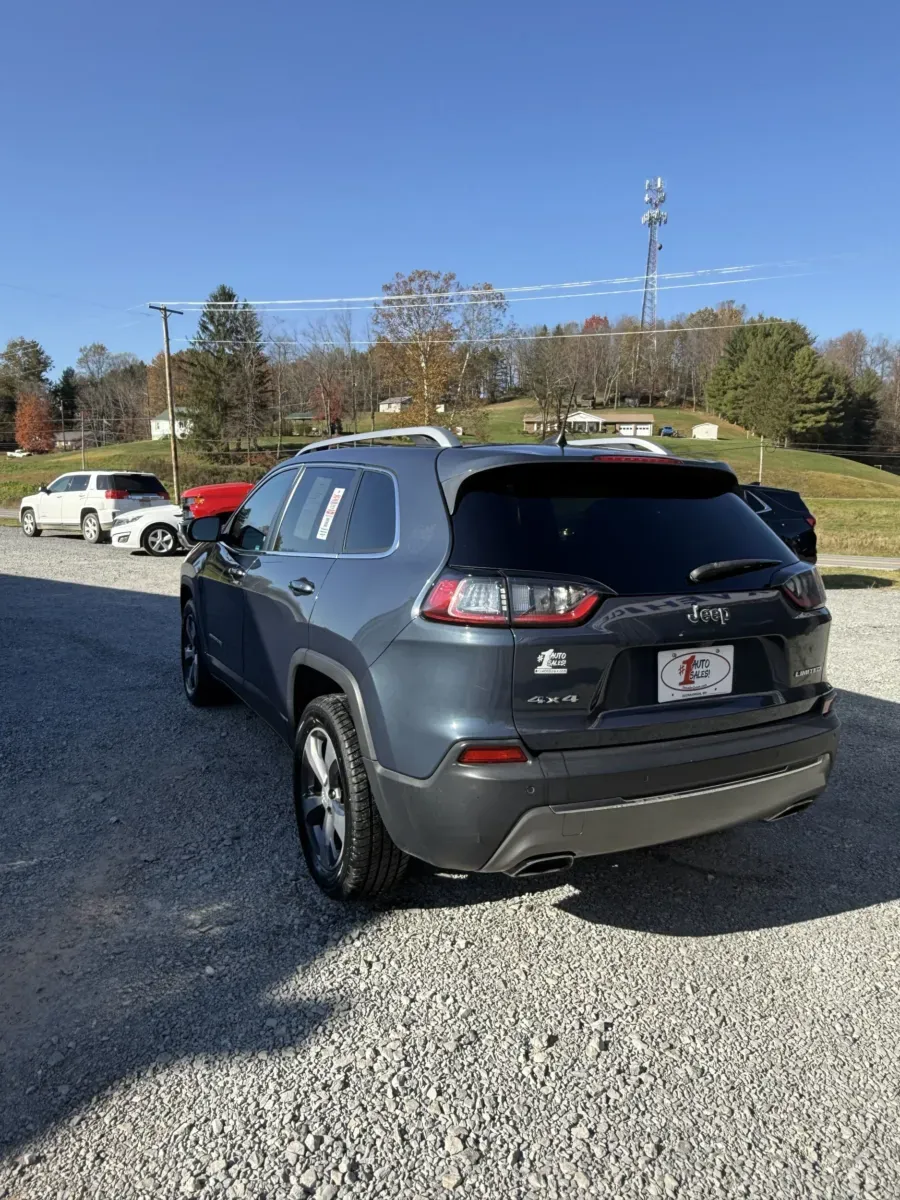 Another view of 2019 Jeep Cherokee Limited 4x4 for sale in Buckhannon, WV at Number One Auto Sales