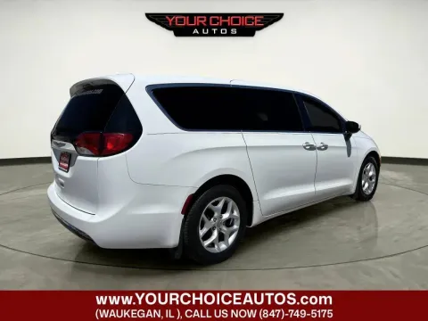 More photos of 2017 Chrysler Pacifica Touring Plus at Your Choice Autos - Waukegan, IL