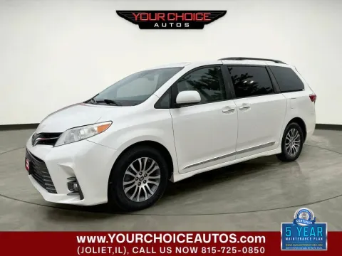 White 2018 Toyota Sienna XLE 8 Passenger 4dr Mini Van for sale in Waukegan, IL
