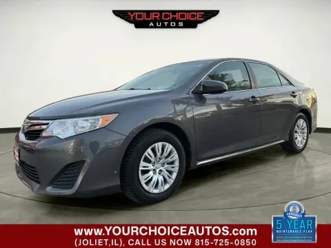 Gray 2012 Toyota Camry LE 4dr Sedan for sale in Waukegan, IL