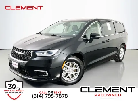 Black 2023 Chrysler Pacifica Touring L for sale in St. Charles, MO