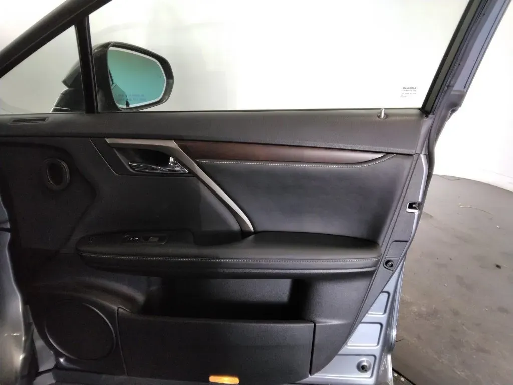 Lexus RX photo 40