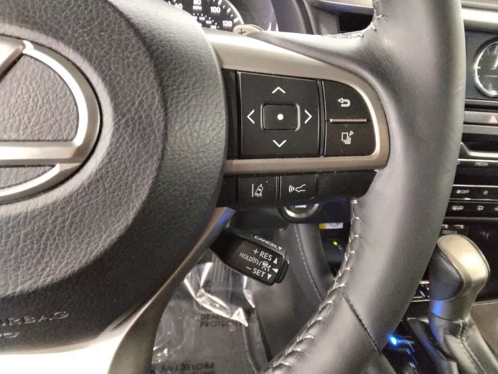 Lexus RX photo 14