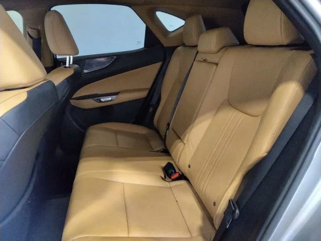 2023 Lexus NX 350 - Photo 38