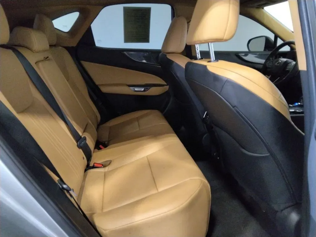 2023 Lexus NX 350 - Photo 43