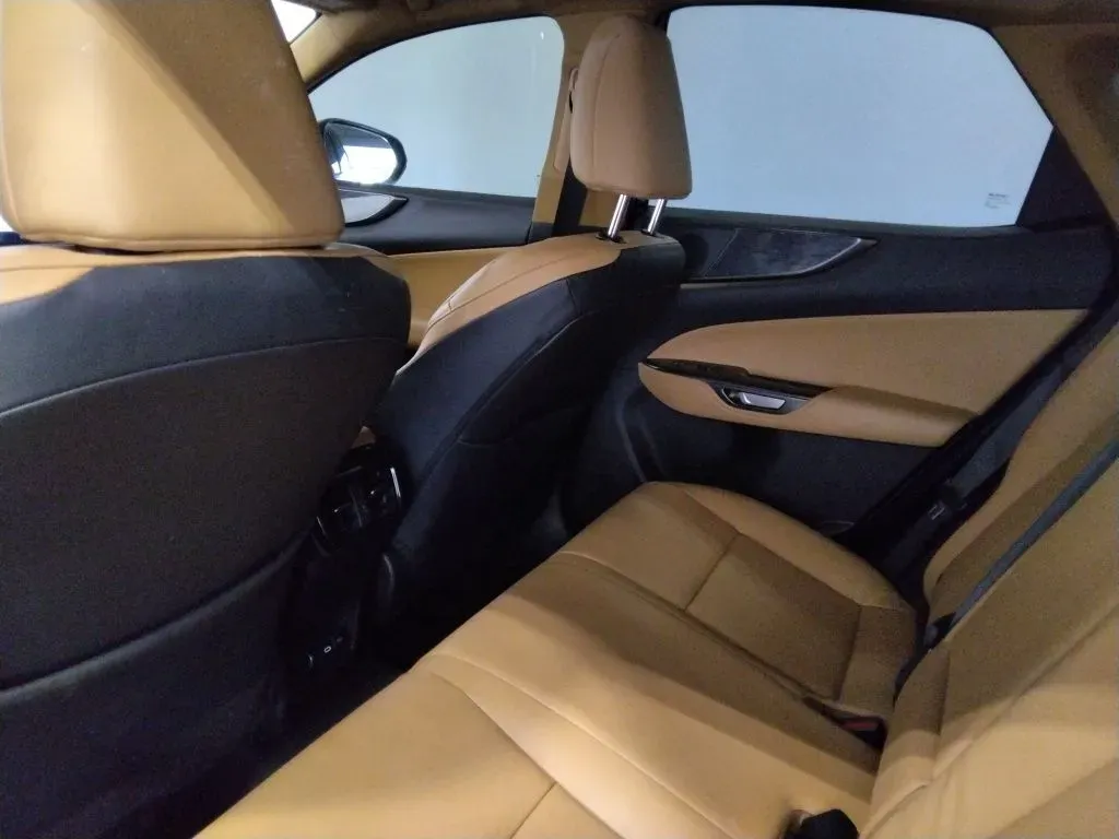 2023 Lexus NX 350 - Photo 39