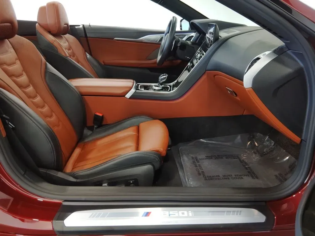 2024 BMW 8 Series M850i - Photo 38