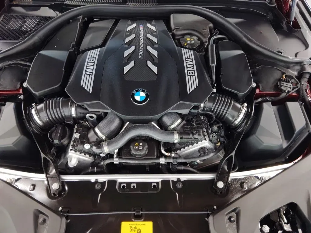 2024 BMW 8 Series M850i - Photo 43
