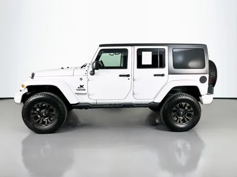 More photos of 2017 Jeep Wrangler Unlimited Sport at Clement Supercenter, MO