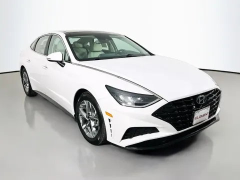 Another view of 2023 Hyundai Sonata SEL for sale in St. Charles, MO at Clement Supercenter