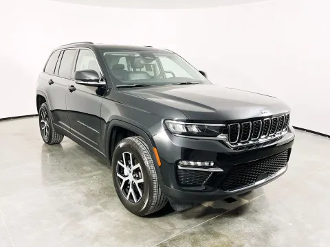 Another view of 2023 Jeep Grand Cherokee Limited for sale in St. Charles, MO at Clement Supercenter