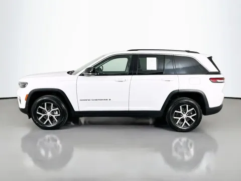 More photos of 2023 Jeep Grand Cherokee Limited at Clement Supercenter, MO