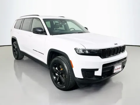 More photos of 2023 Jeep Grand Cherokee L Altitude at Clement Supercenter, MO