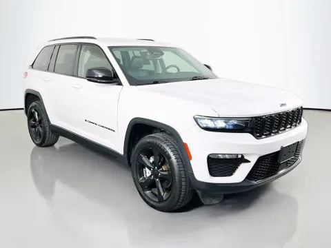 Another view of 2023 Jeep Grand Cherokee Limited for sale in St. Charles, MO at Clement Supercenter