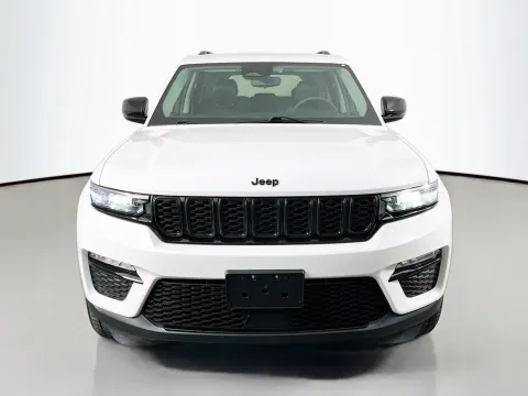 Another view of 2023 Jeep Grand Cherokee Limited for sale in St. Charles, MO at Clement Supercenter