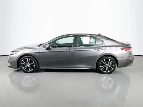 More photos of 2019 Toyota Camry SE at Clement Supercenter, MO
