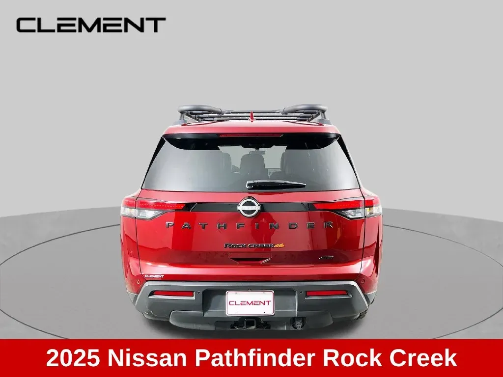 Nissan Pathfinder photo 7
