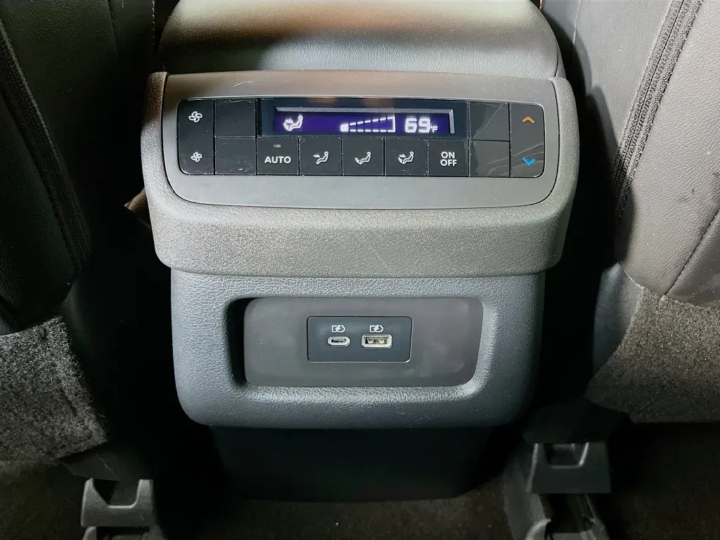 Nissan Pathfinder photo 30