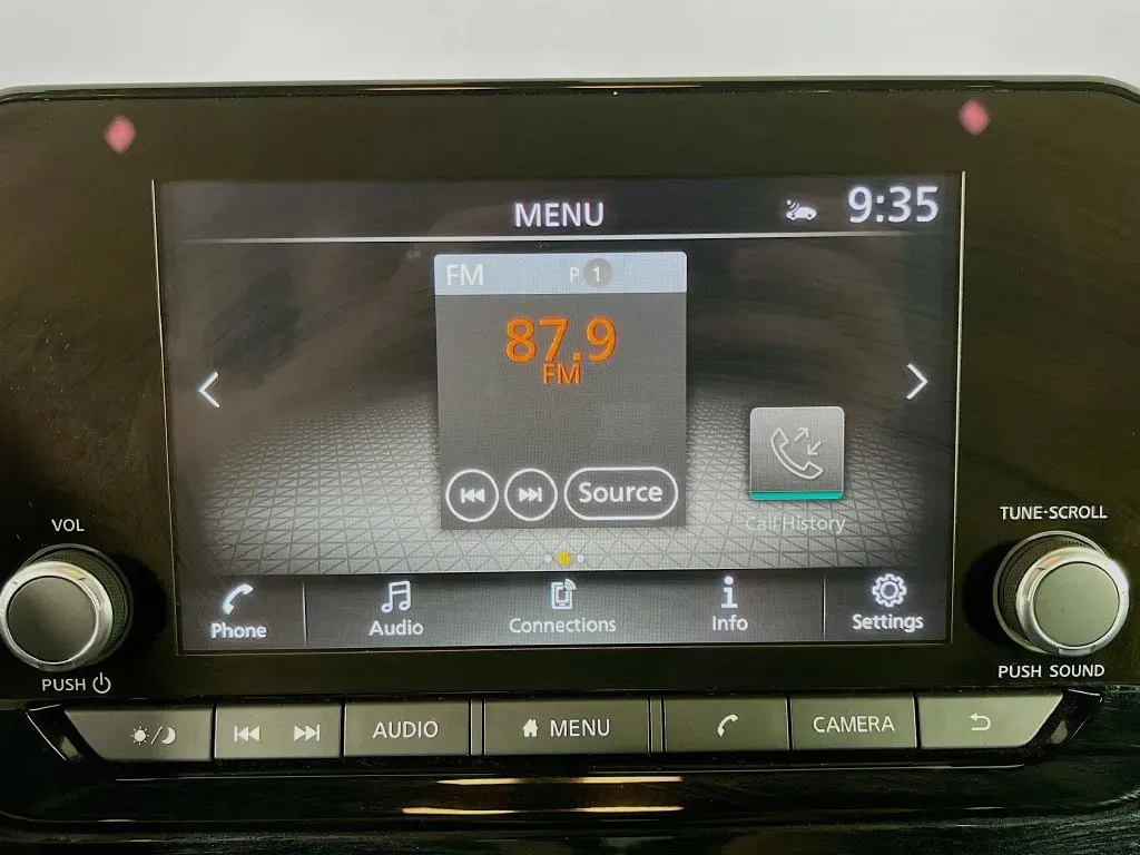 Nissan Pathfinder photo 17