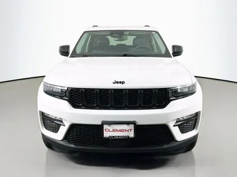 Another view of 2023 Jeep Grand Cherokee Limited for sale in St. Charles, MO at Clement Supercenter